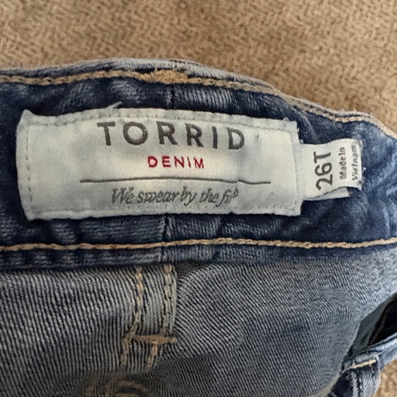 Torrid Light Blue Boyfriend Jeans - Picture 2 of 10